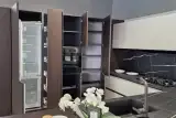 Colonne della cucina AR-DUE Q01 con forno Electrolux, frigorifero da incasso e dispensa estraibile