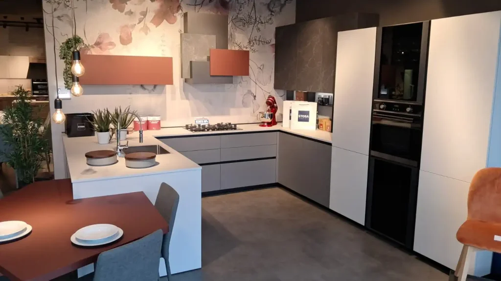 Cucina Stosa Metropolis ad angolo con penisola vista frontale